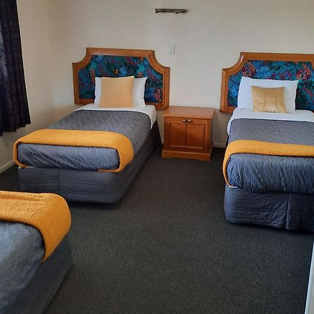 เพมบรู๊ค มอเตอร์ ลอดจ์ Motel วานกาไร ห้อง รูปภาพ
